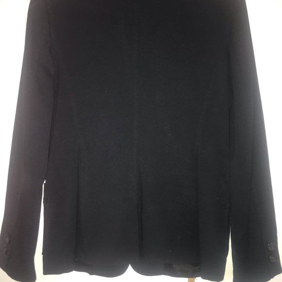 Blazer - Picture 5 of 5